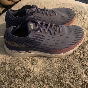 HOKA Clifton 5